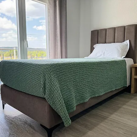 Flor Do Tavora Hostel